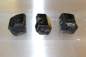 Musta-turmaliini 30-40mm