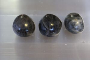 Musta Kuukivi 25-35mm